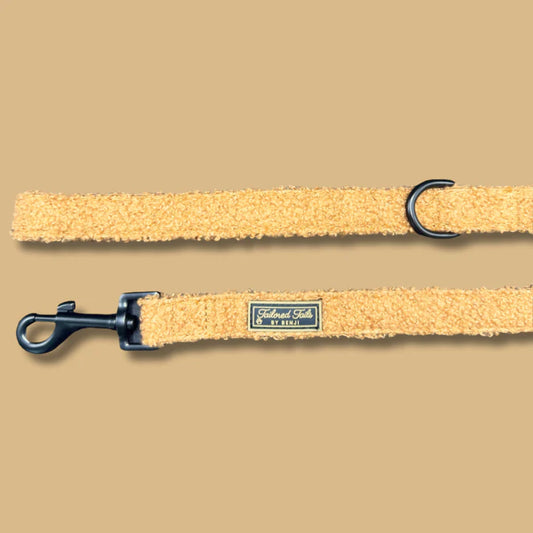Almond Charm Lead